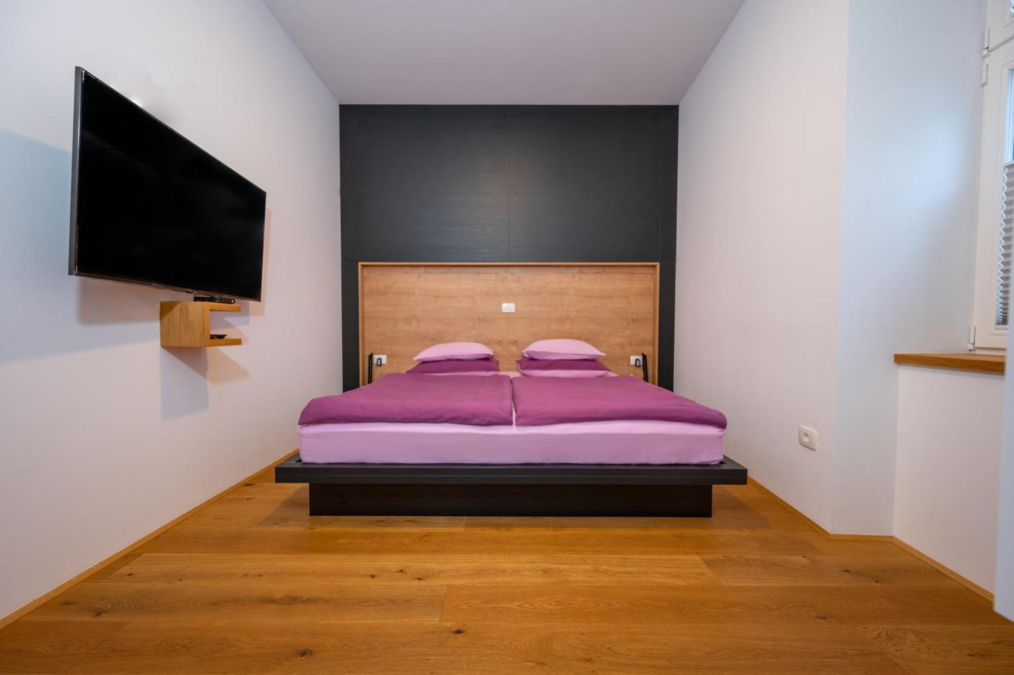 Cirus Apartments Kocevje Esterno foto
